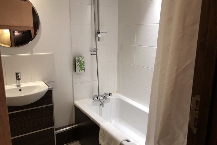 Room 90 of 135