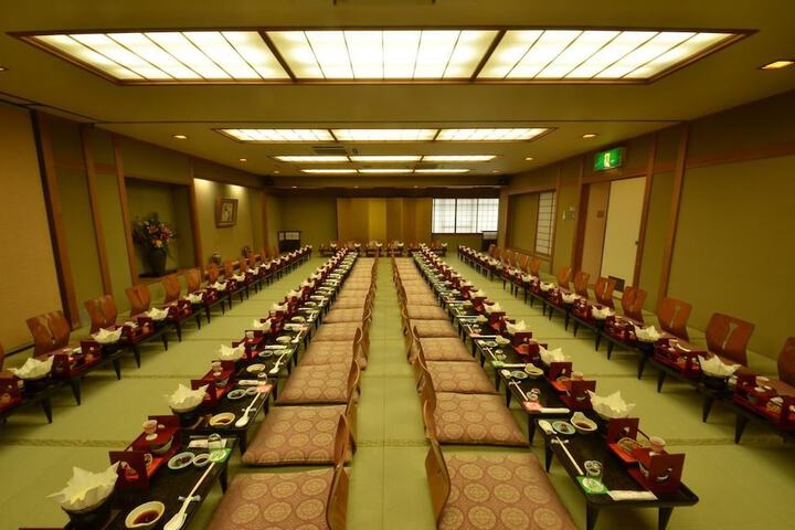 Ballroom/Hall 16 of 21