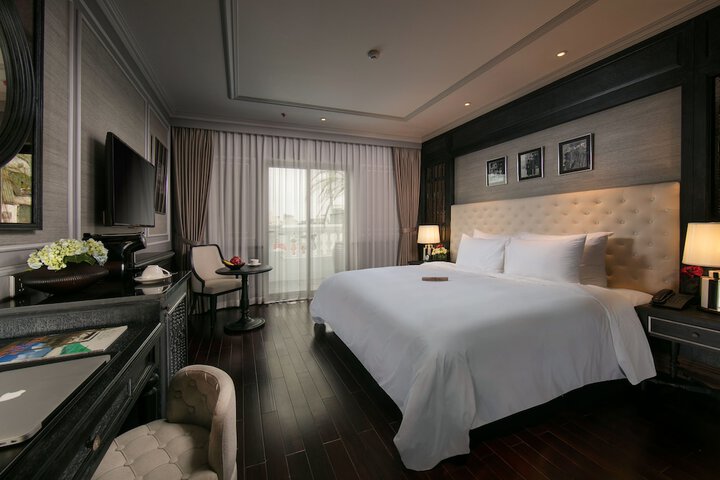 Room 18 of 101