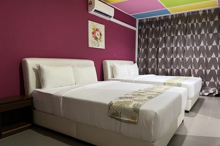 Room 3 of 12