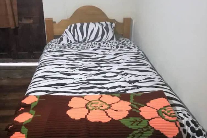 Room 6 of 39