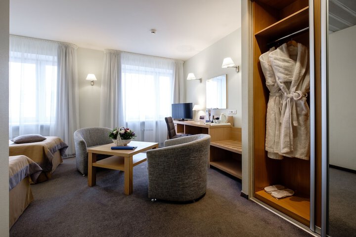 Room 16 of 54