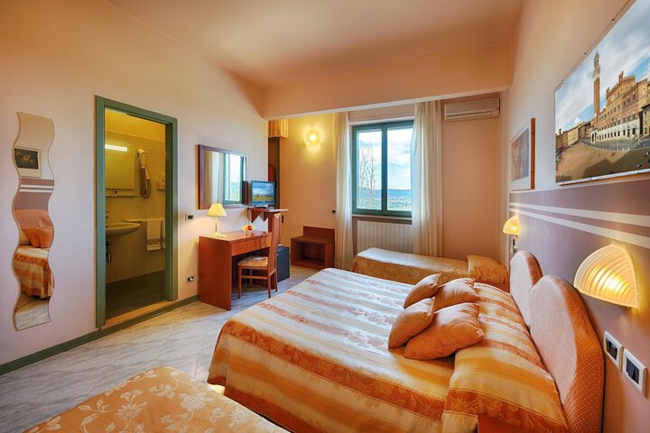 Room 14 of 87