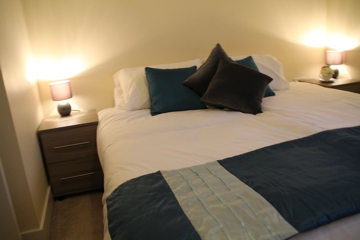 Room 4 of 14
