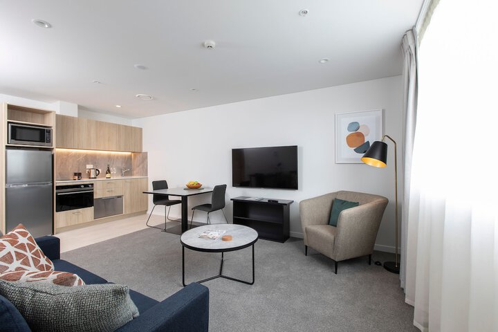 Room 11 of 14