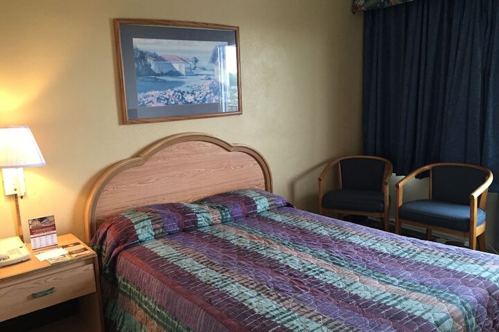 Room 9 of 50