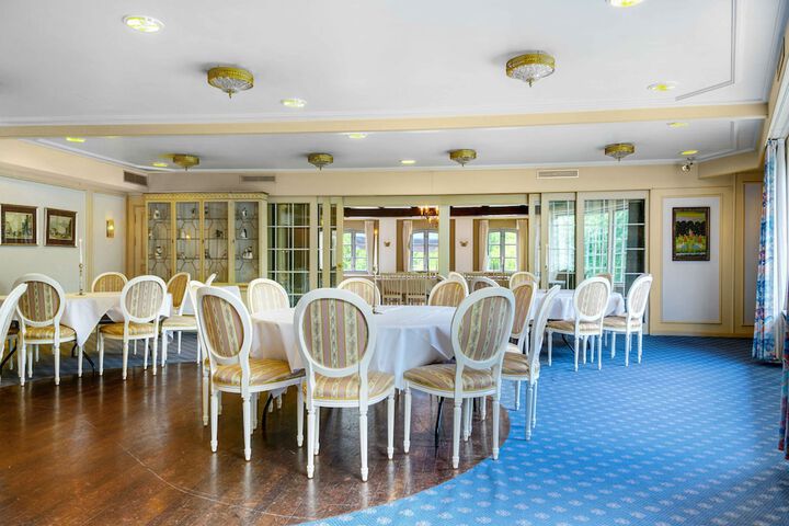 Ballroom/Hall 36 of 57
