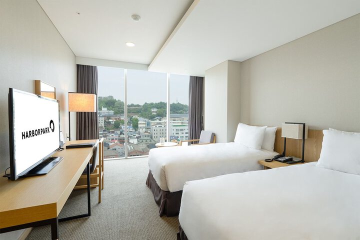 Room 14 of 38