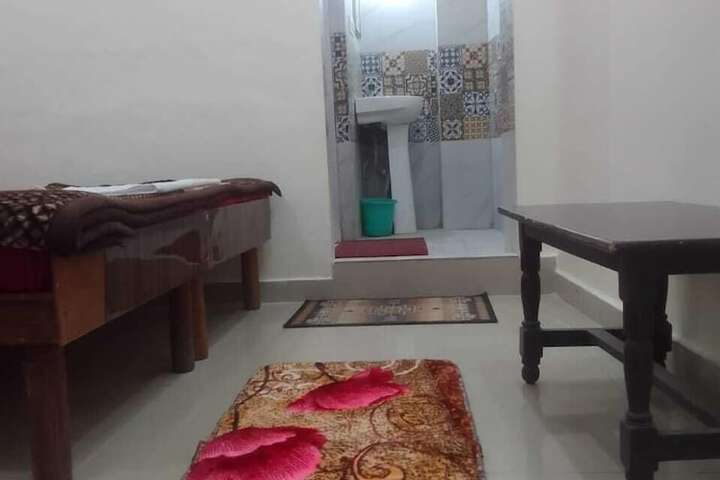 Room 9 of 20