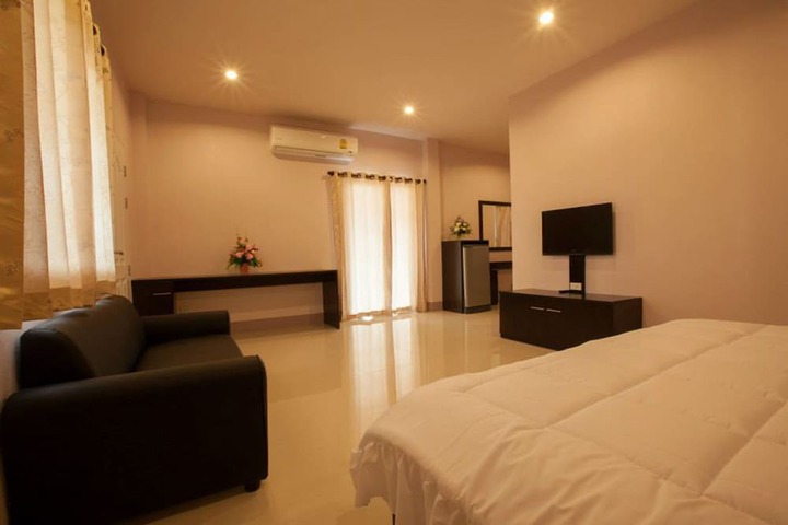 Room 15 of 42