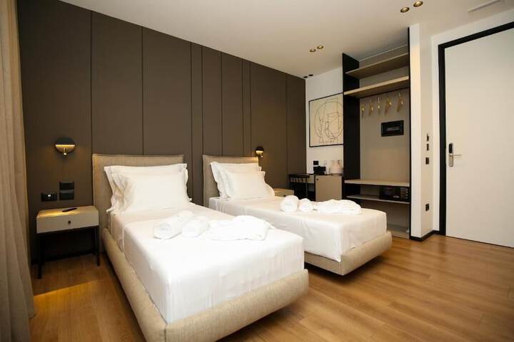 Room 38 of 108