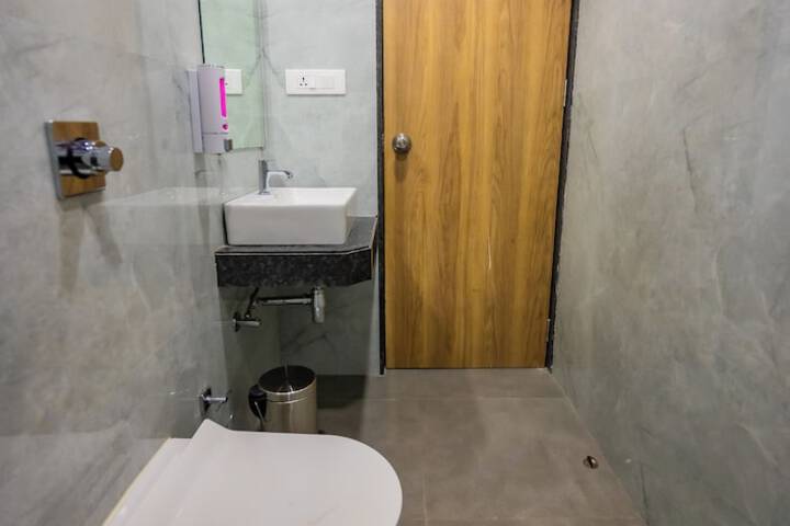 Room 15 of 31