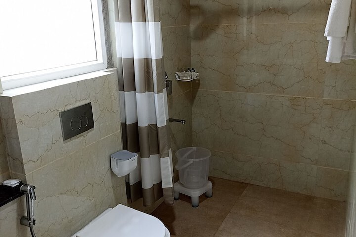 Room 18 of 26