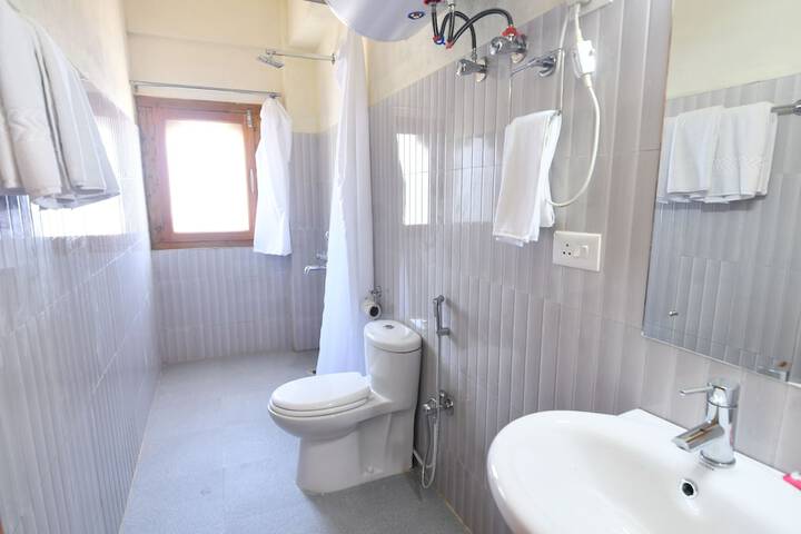 Room 15 of 27