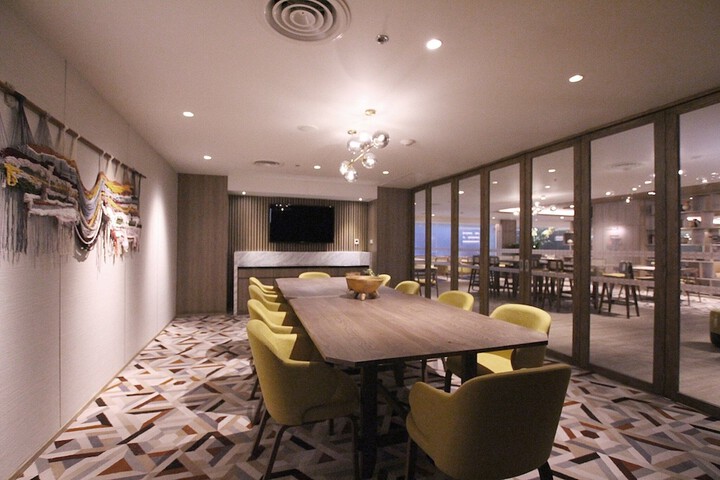 Room 48 of 99