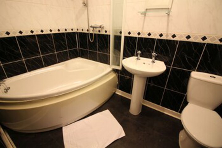 Room 2 of 17