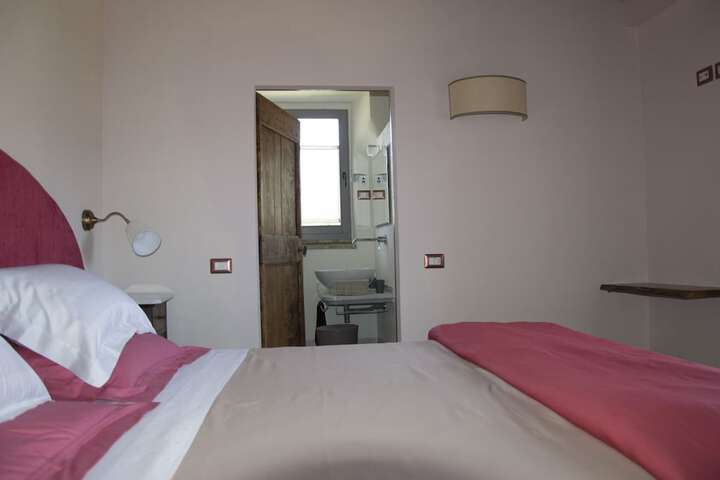 Room 8 of 66