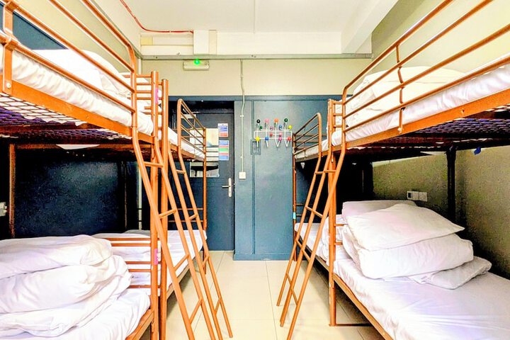 Room 31 of 98