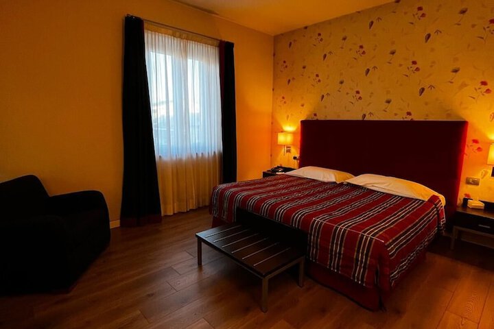 Room 13 of 47