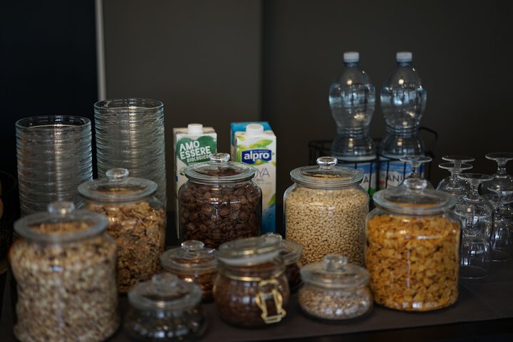 Breakfast/Coffee Service 28 of 76