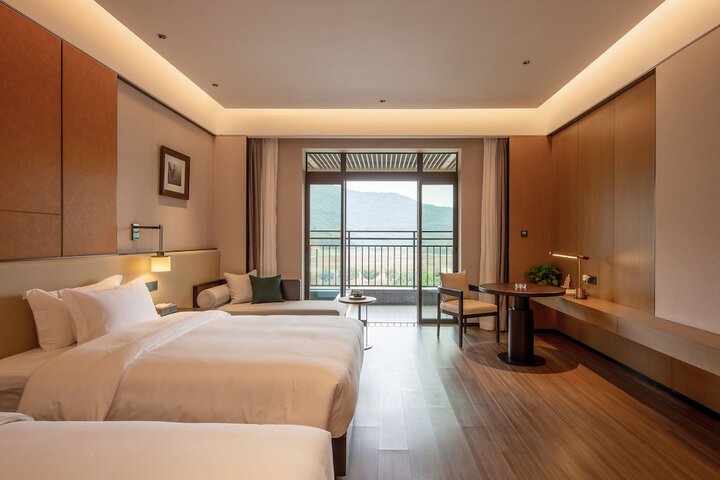Room 18 of 51