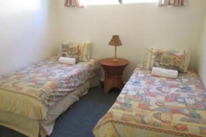 Room 7 of 28