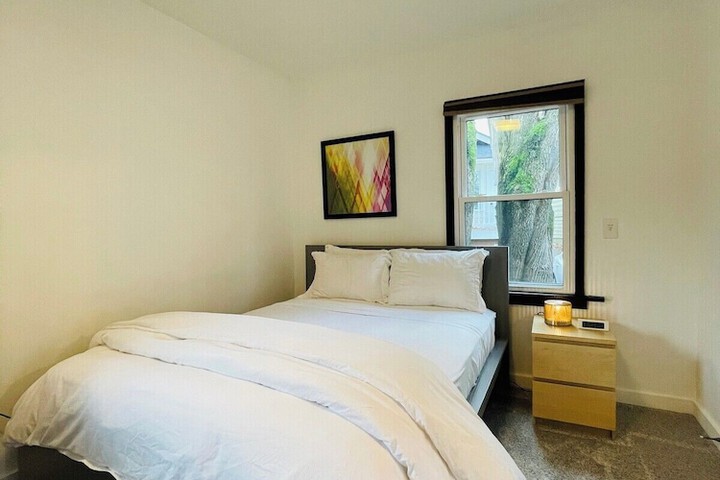 Room 2 of 9