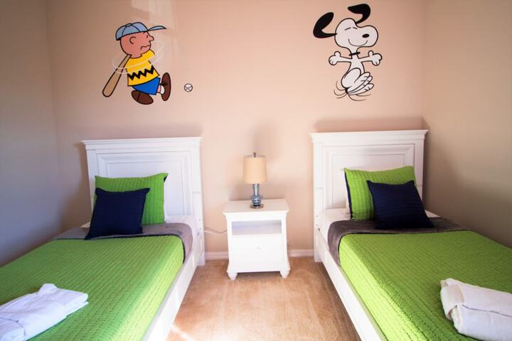 Room 28 of 74