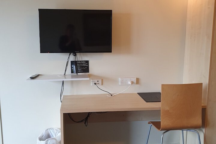 Room 30 of 60