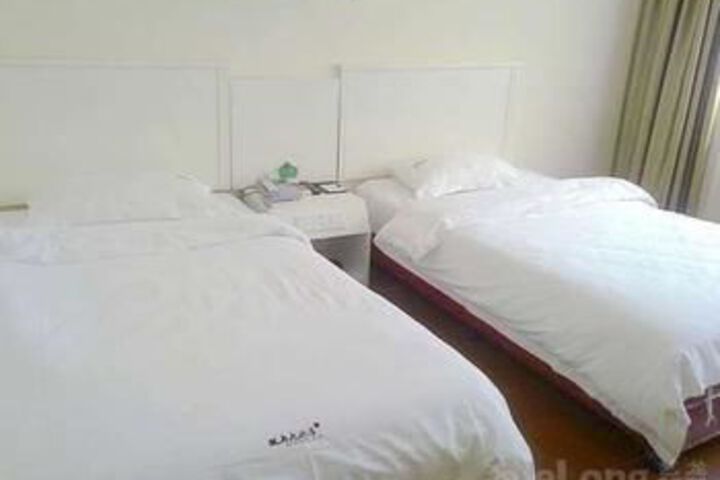 Room 15 of 38