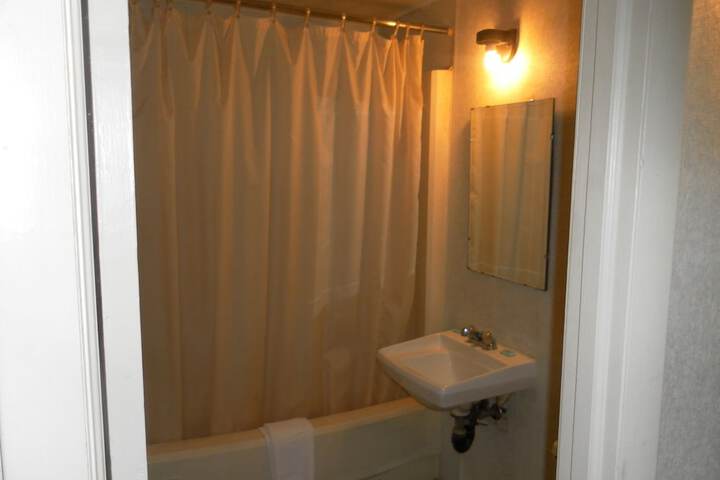 Room 19 of 27