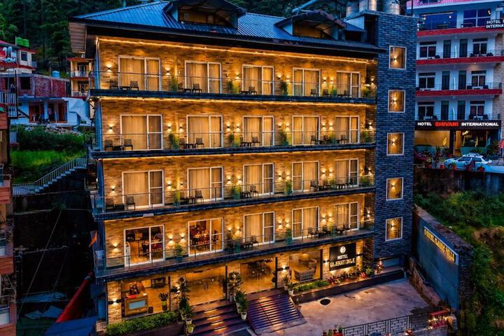 Mclo Classic - #Lavish & Luxury Rooms #Big Parking # Lift # All Balcony Rooms # Prime Location # Top Selling # Property of the year #