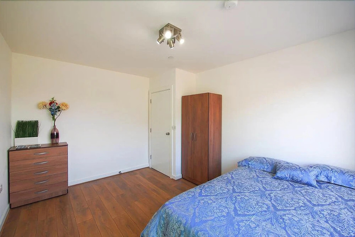 Room 3 of 12