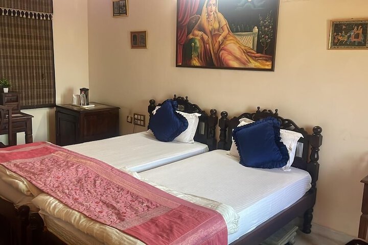 Room 15 of 46