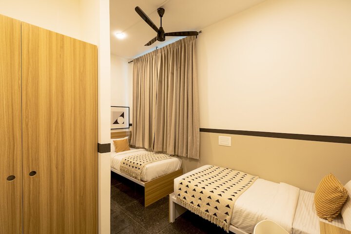 Room 6 of 22