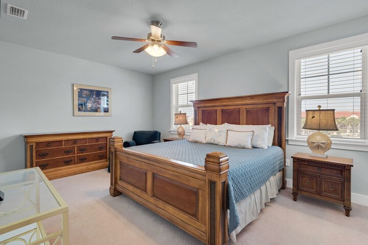 Room 5 of 9