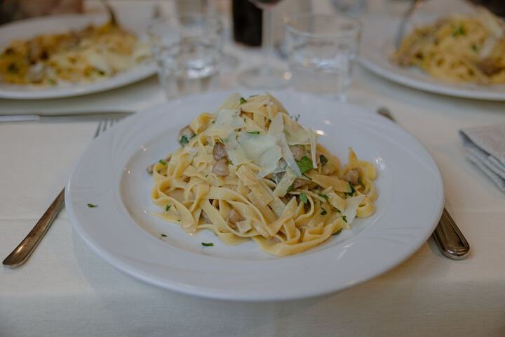 Dining 59 of 106