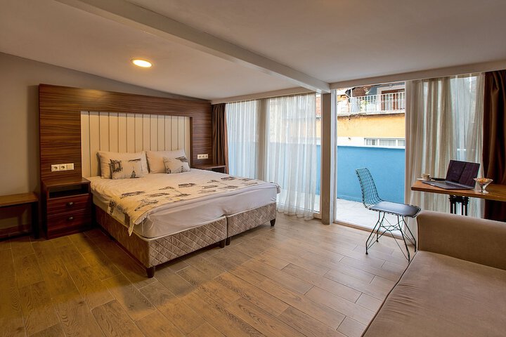 Room 12 of 31