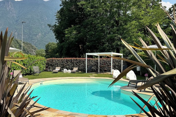 Pool 44 of 74