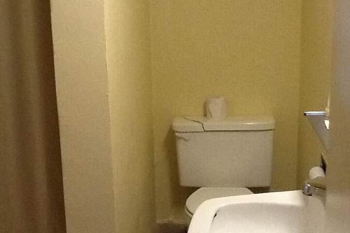 Room 22 of 28