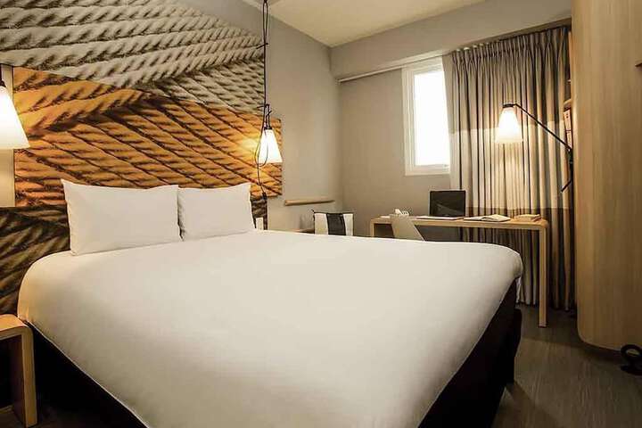 Room 21 of 118