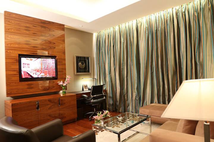Room 30 of 87