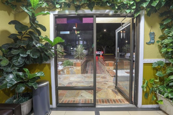 Hotel Interior 8 of 38