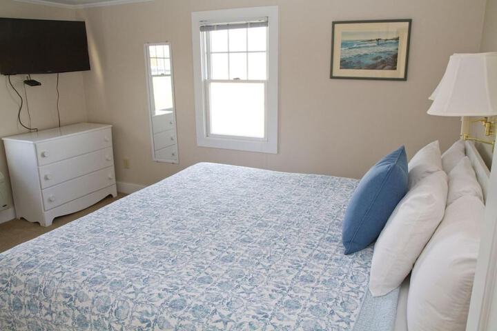 Room 4 of 48