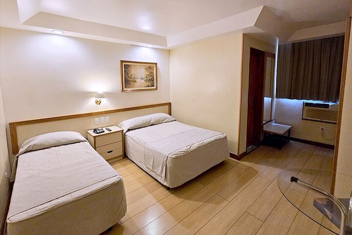 Room 44 of 115