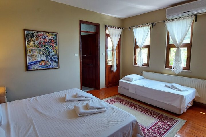 Room 13 of 44