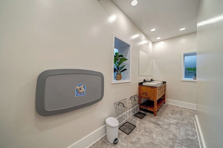 Room 20 of 36