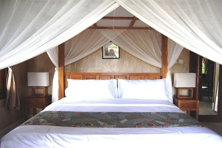 Room 9 of 47