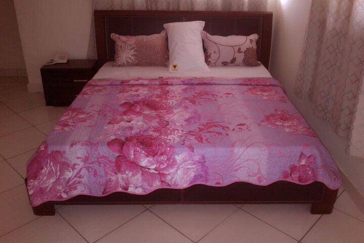 Room 8 of 32