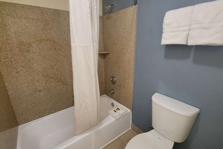 1 King Bed Microwave and Refrigerator, Continental Breakfast (2 of 7)